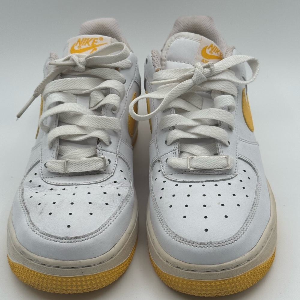 Nike Air Force 1 size 6y - Picture 2 of 11